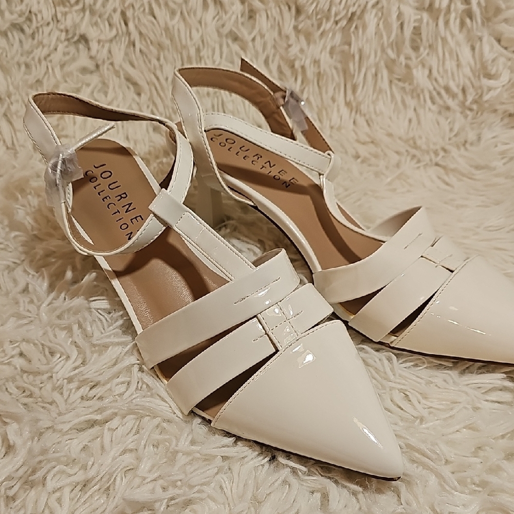 Journee Collection White Creamy Patent Pointed Toe T-Strap Heels